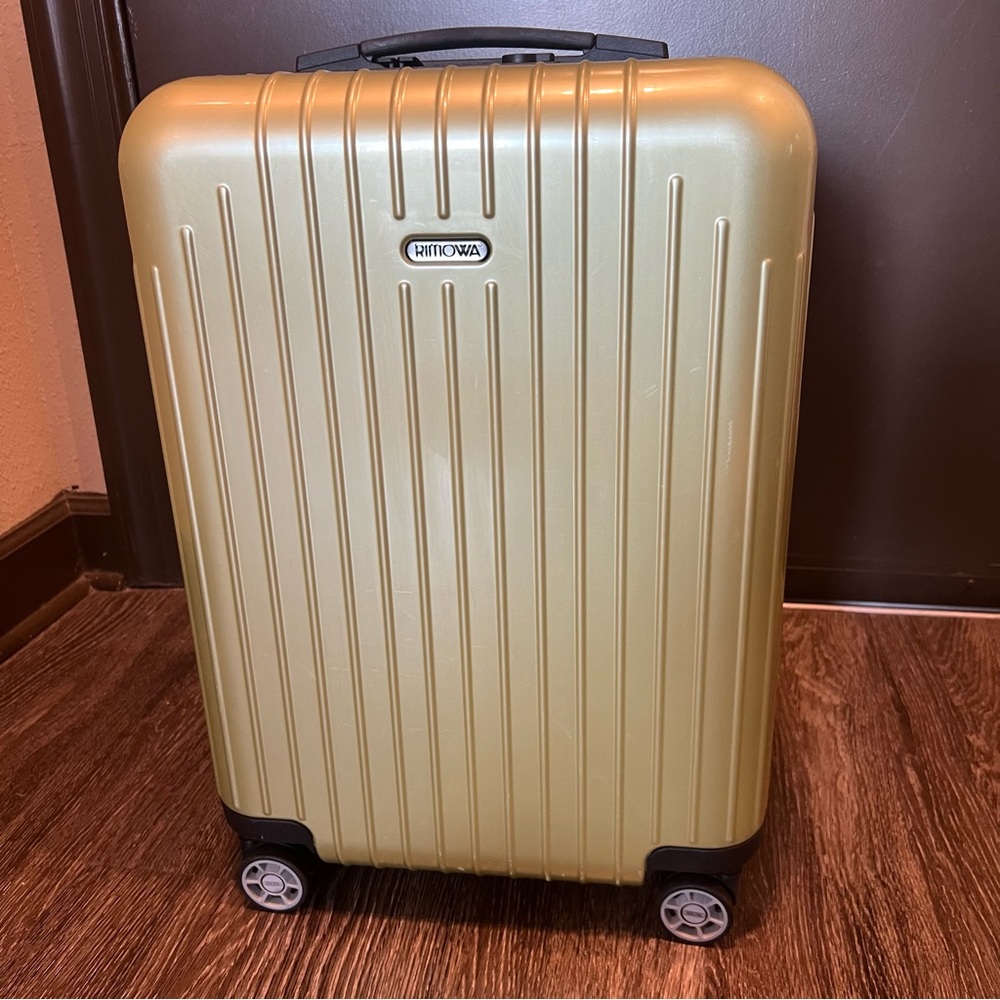 Rimowa Salsa Air Cabin 32L Ultralight Lime Green